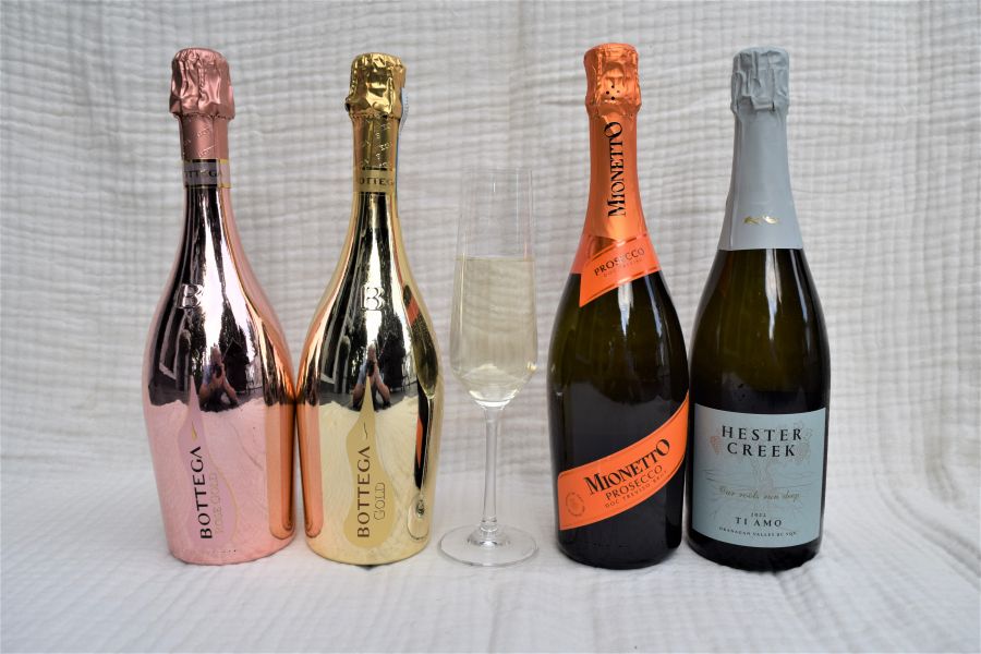 </who>Bottega Rose Gold ($35), Bottega Gold ($35), Mionetto ($19.50) and Hester Creek Ti Amo 2022 ($22).