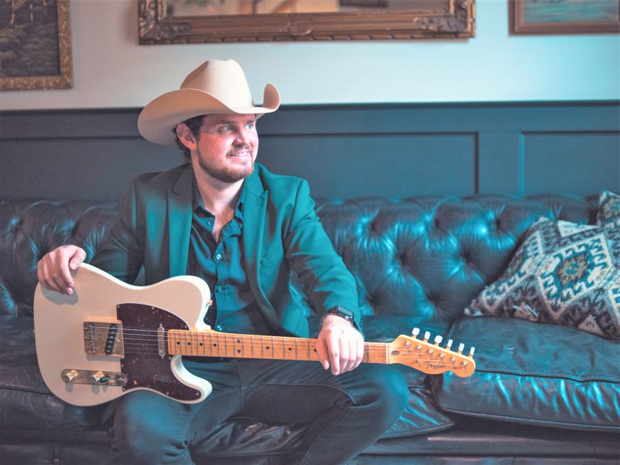 </who>Country singer Ben Klick of Klick Entertainment is a finalist in the arts and entertainment category.