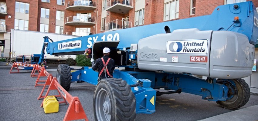 The 180-foot Boom Lift is the largest of its kind in the world. Nevertheless, the lift is compact and easily transportable.