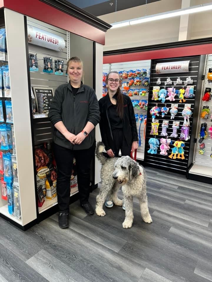 <who>Photo Credit: Contributed</who>Global Pet Foods Kelowna