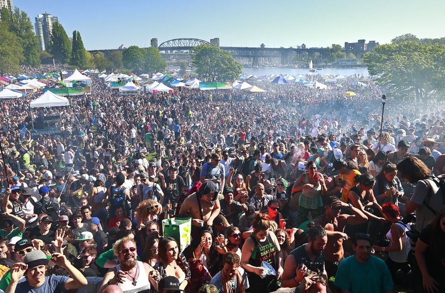<who>Photo Credit: Getty Images</who> Thousands of people gather to celebrate 420 in Vancouver.