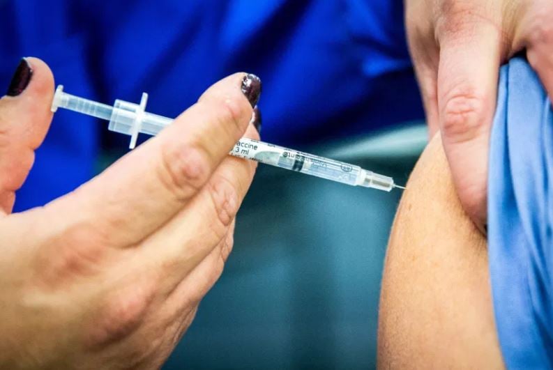 </who>BC is currently vaccinating 40,000 people per day when it should be 68,000, says provincial health critic Renee Merrifield, the Liberal MLA for Kelowna-Mission.