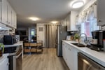 BRIGHT 3-BEDROOM HOME NEAR LAKE AND WINERIES Photo