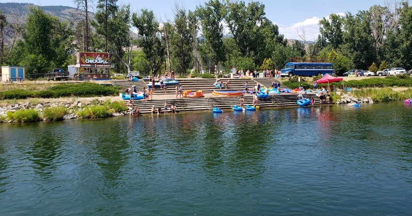 <who> Photo Credit: NowMedia </who> Thousands of floaters spend time on Penticton Channel every summer.