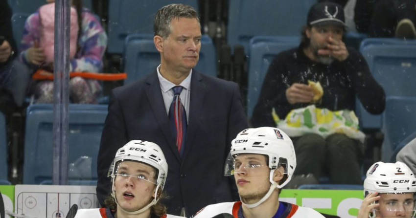 Blazers associate coach steps down