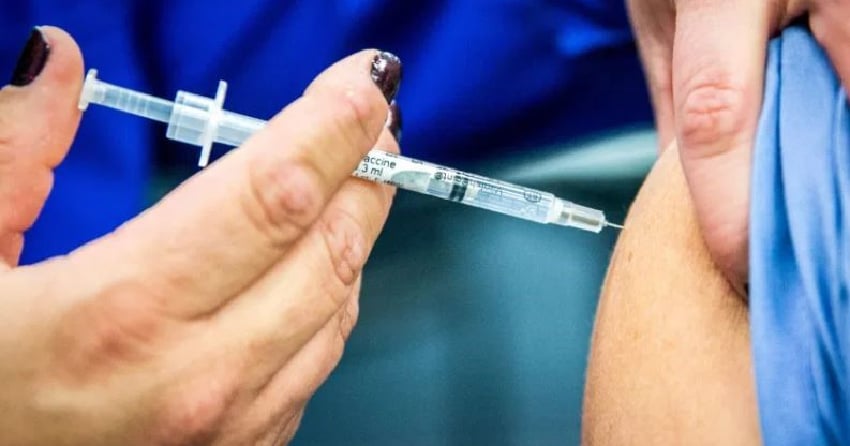 Is BC’s COVID vaccine booster program losing momentum?