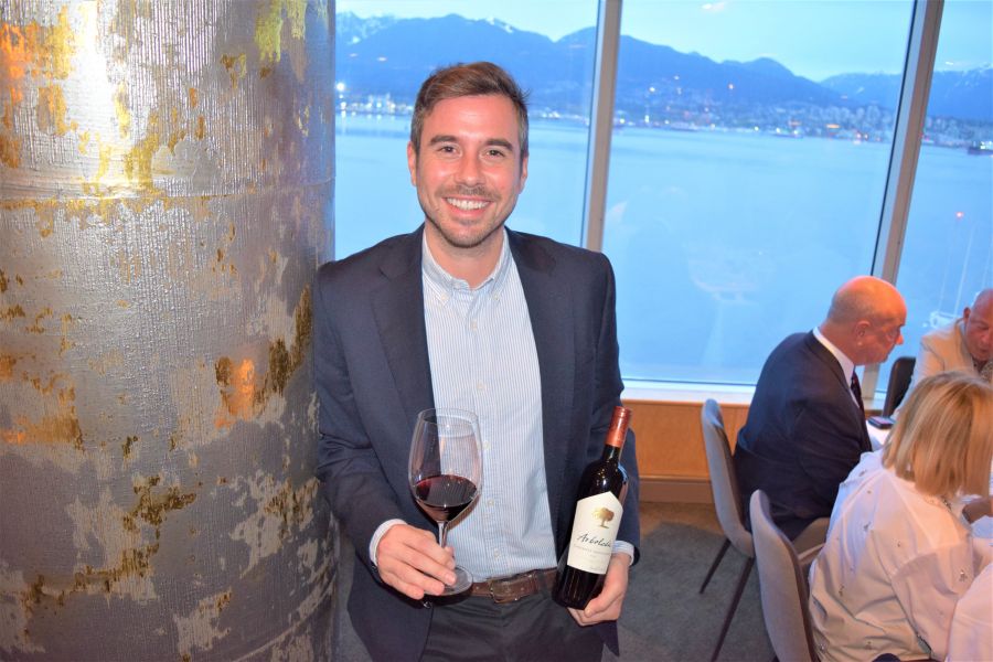 </who>Matias Jahn is the export director for North America for Arboleda, SENA and Vinedo Chadwick wines from Chile.