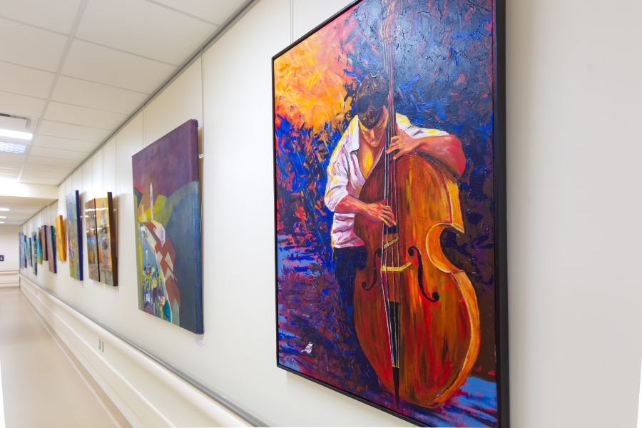 <who>Photo Credit: NowMedia</who> Julie-Ann Miller's "It's all about the Bass" at Penticton Regional Hospital
