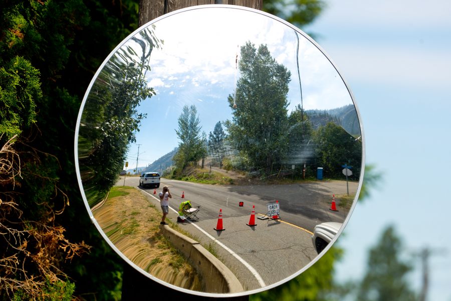 <who>Photo Credit: NowMedia</who> The northern Lakeside Drive roadblock as seen through a nearby traffic mirror, 