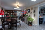 BRIGHT 3-BEDROOM HOME NEAR LAKE AND WINERIES Photo