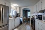 BRIGHT 3-BEDROOM HOME NEAR LAKE AND WINERIES Photo