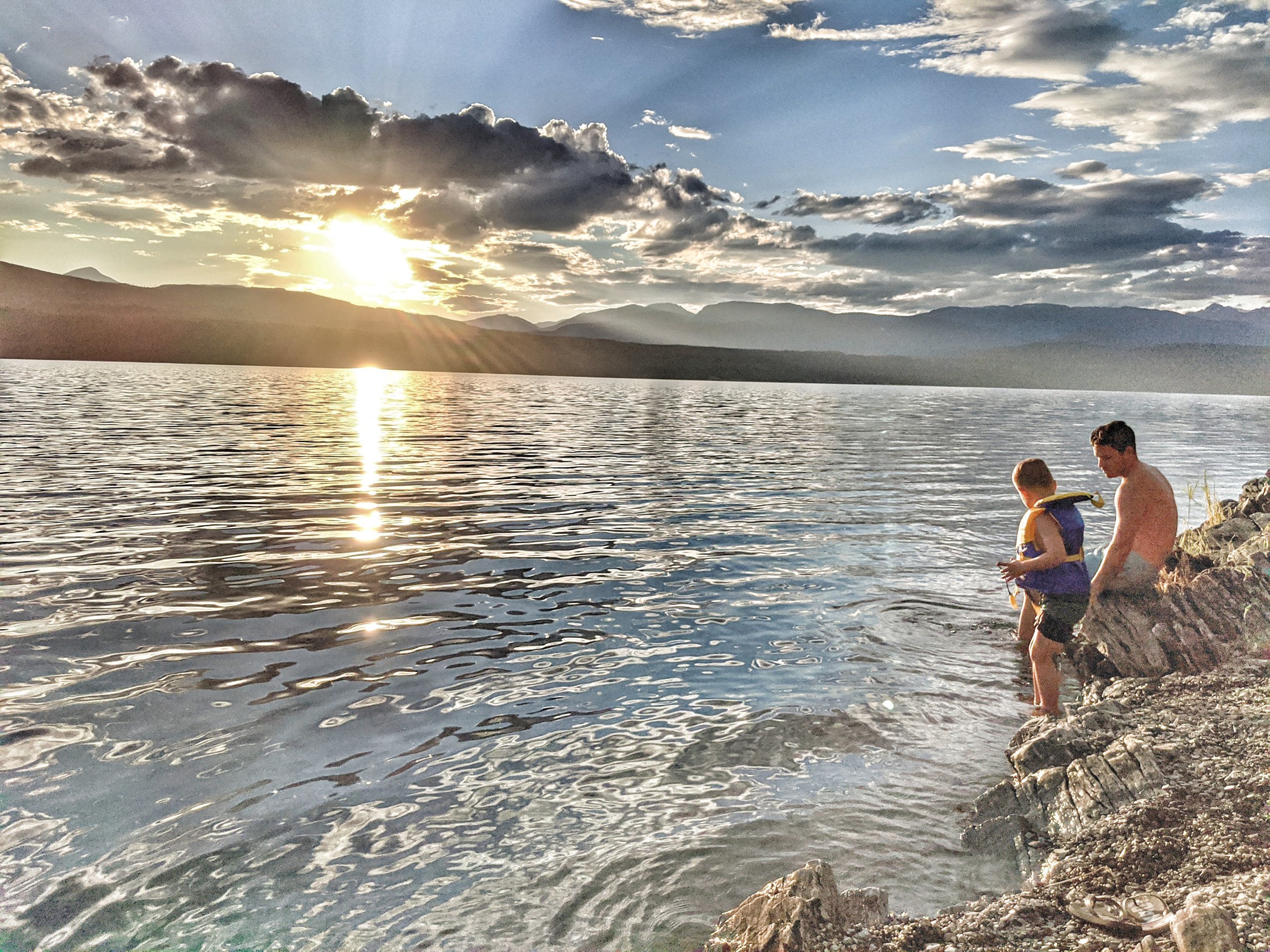 Nestling into Nature in Nakusp BC