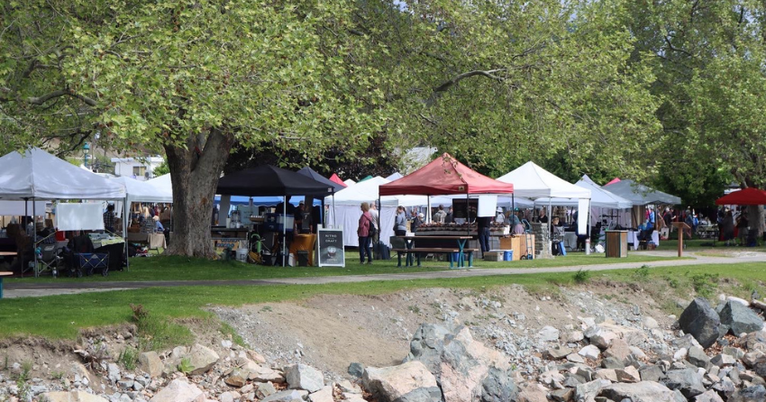 <who>Photo credit: Peachland Farmers & Crafters Market</who>