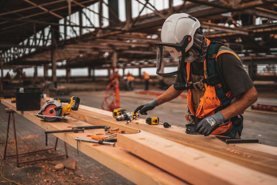 <who>Photo credit: Jeriden Villegas</who>Despite being at risk of recession, the Canadian economy continues to create jobs.