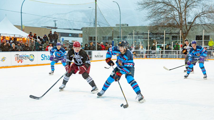 <who>Photo Credit: NowMedia/Gord Goble</who> 3 on 3 Game