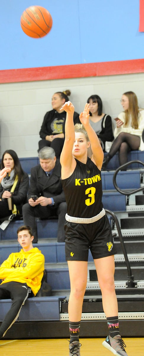 Tessa Bentley's 16 points led the Owls in a win over the McMath Wildcats.