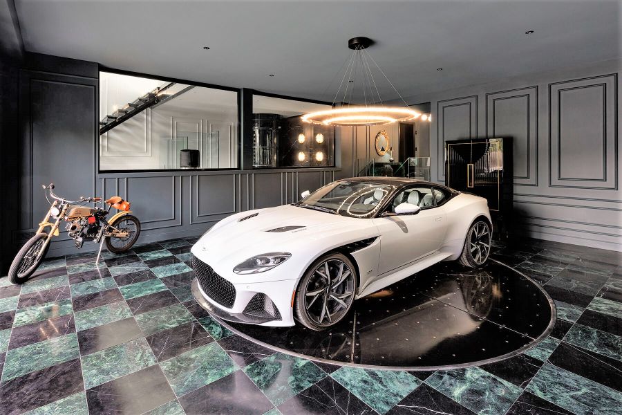 </who> The garage has a rotating marble floor.