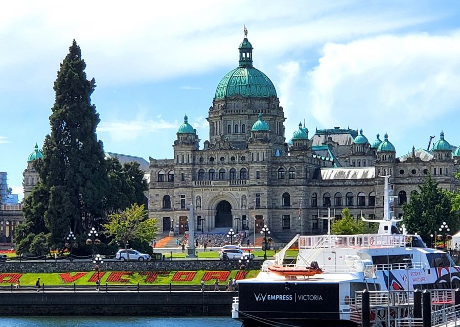<who>Photo credit: Gennifer Miller on Unsplash</who>The majority of British Columbians want to keep the province's name as is.