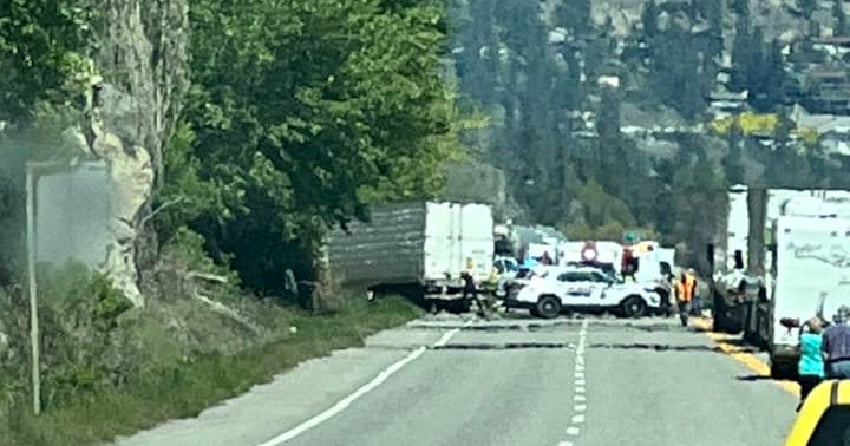 UPDATE: Hwy 97 reopens after multi-vehicle crash in Peachland
