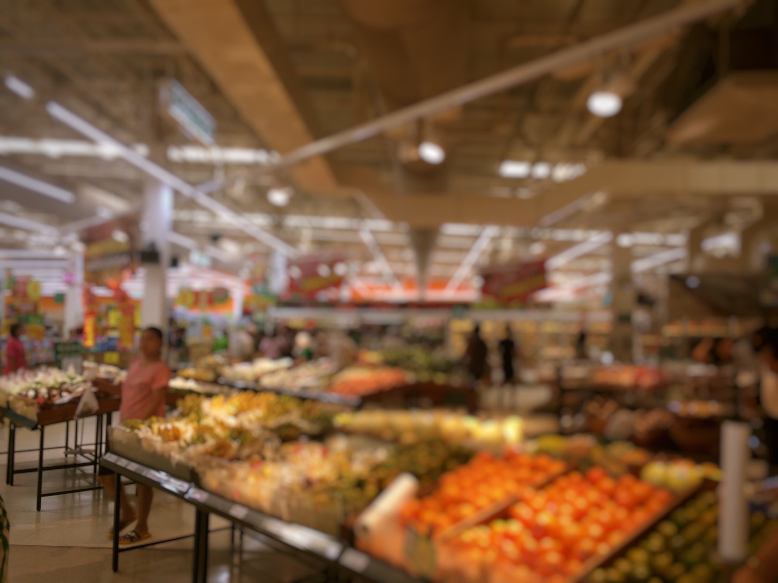 Man arrested after allegedly shoplifting at grocery store, assaulting staff member