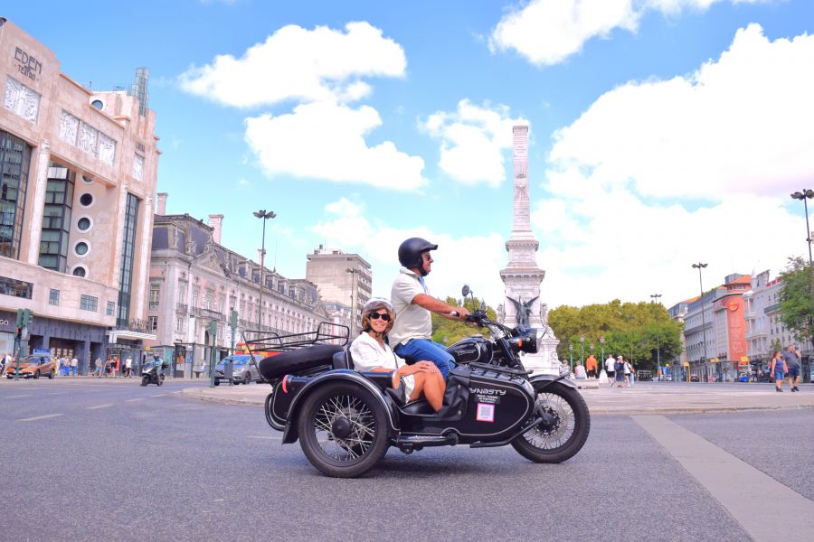 </who>Sidecar cool in Liberty Square.