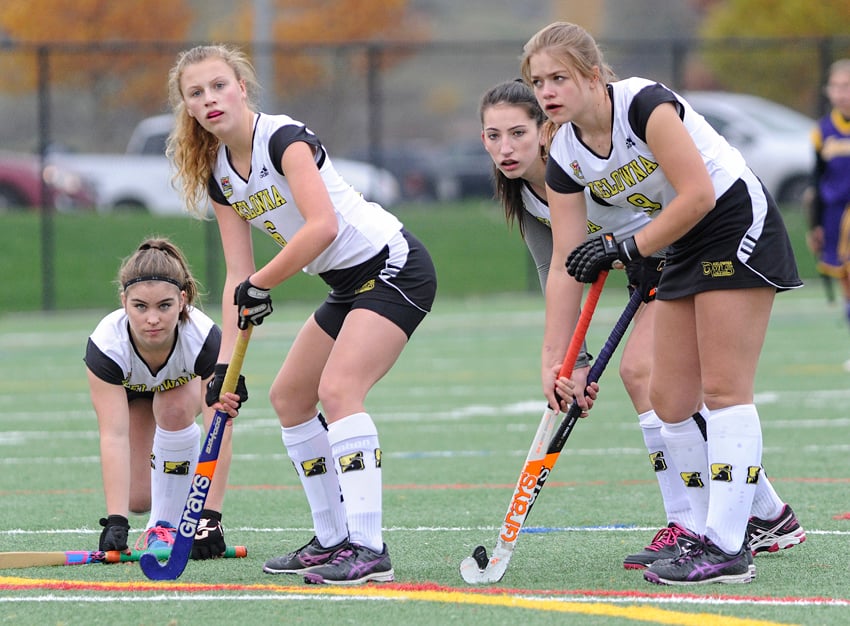 <who>Photo Credit: Lorne White/KelownaNow </who>From left, Grace Fecht, Holly McGarvey, Grace DeMug and Hannah Phlen of the Kelowna Owls set up for a short corner in the senior AAA field hockey final at CNC's Mission Stadium.
