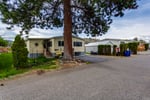 BRIGHT 3-BEDROOM HOME NEAR LAKE AND WINERIES Photo
