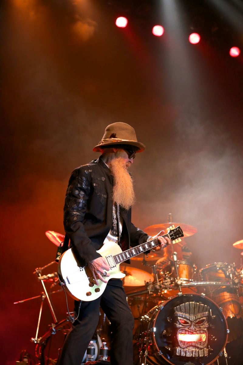 Billy Gibbons starting off the show