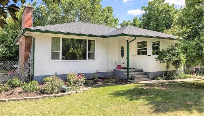 </who>This 2,300-square-foot, four-bedroom, two-bathroom house on Kathler Road in North Glenmore is listed for sale for $1.05M, which is slightly less than the $1.06M benchmark selling price of a typical single-family home in Kelowna in July.