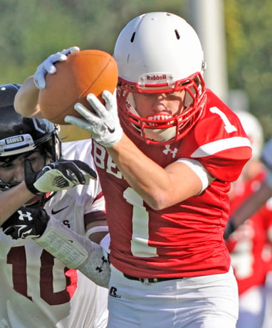 <who>Photo Credit: Lorne White/KelownaNow </who>The Bears' Chris Smith caught five passes for 46 yards.