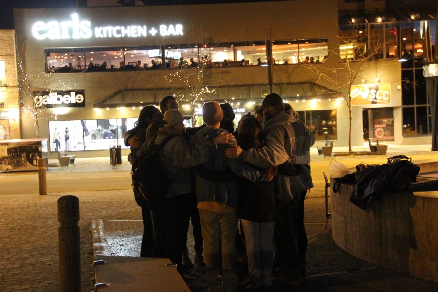 Kelowna resident celebrates birthday with big group hug