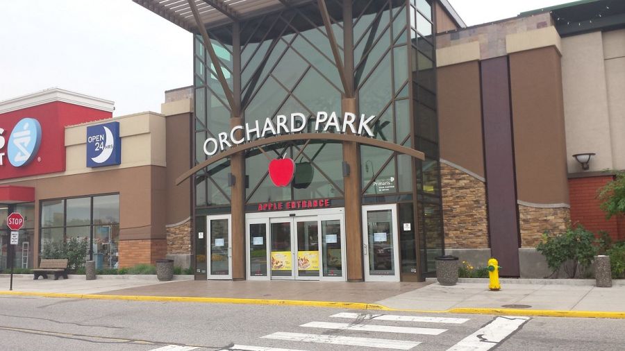 </who>Orchard Park Shopping Centre is the largest enclosed mall between Vancouver and Calgary.