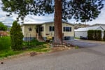 BRIGHT 3-BEDROOM HOME NEAR LAKE AND WINERIES Photo