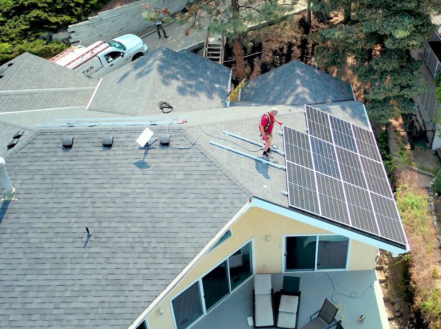 </who>18 solar panels make up the installation at this home on Westpoint Drive in Kelowna's Mission neighbourhood.