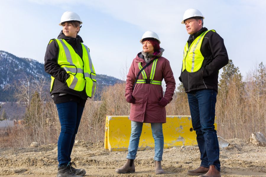 <who>Photo Credit: NowMedia/Gord Goble</who> Louise Benckhuysen, Rachelle Peters, Mark Sundin