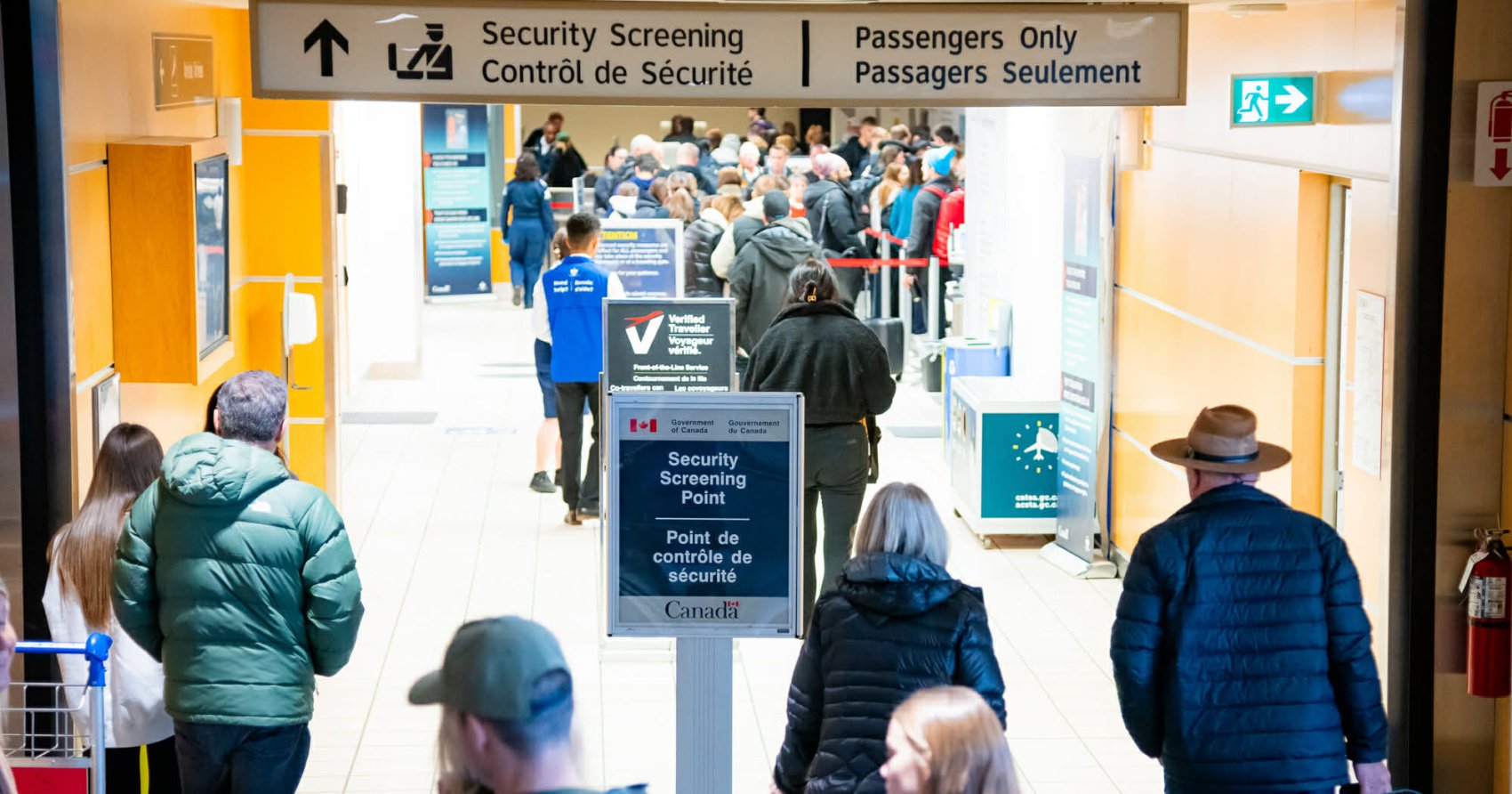 Nearly 200,000 passengers expected to pass through Kelowna airport over holidays