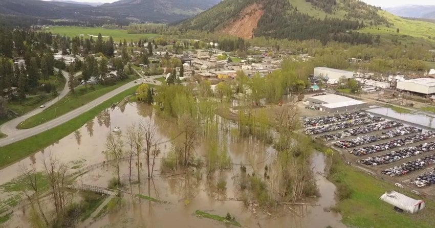 <who> Photo Credit: KelownaNow. </who> 2017 flooding in the North Okanagan.