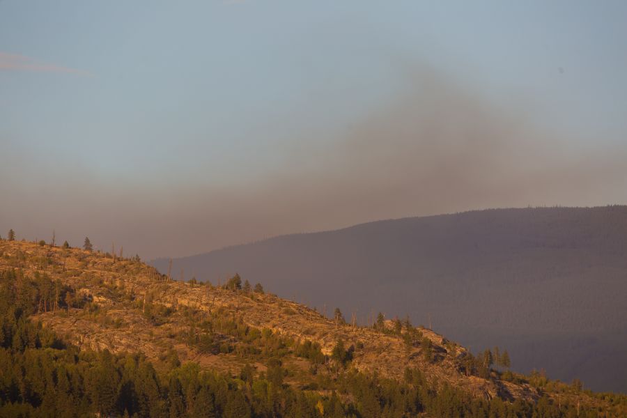 <who>Photo Credit:NowMedia</who> Hazy smoke from the Kerr Creek wildfire, as seen from Munson Mountain Thursday afternoon