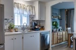 BRIGHT 3-BEDROOM HOME NEAR LAKE AND WINERIES Photo