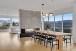 Stunning ultra-modern newer build 3bed/3bath home Photo