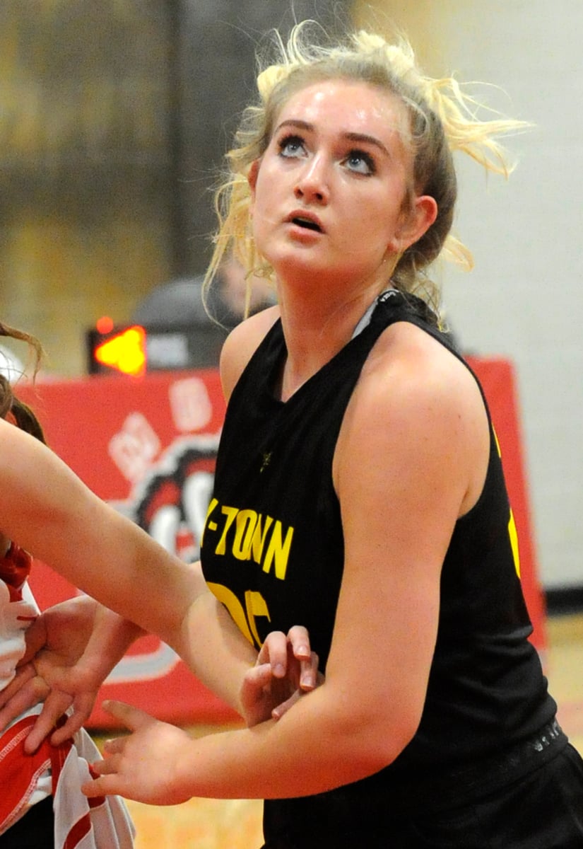 <who>Photo Credit: Lorne White/KelownaNow </who>Shiah Holmes was the top scorer for the KSS Owls in in their loss to Britannia..