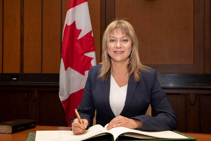 </who>Kelowna-Lake Country Conservative MP Tracy Gray wishes everyone good health for 2021 and encourages everyone to stay connected and reach out to someone who may be lonely.