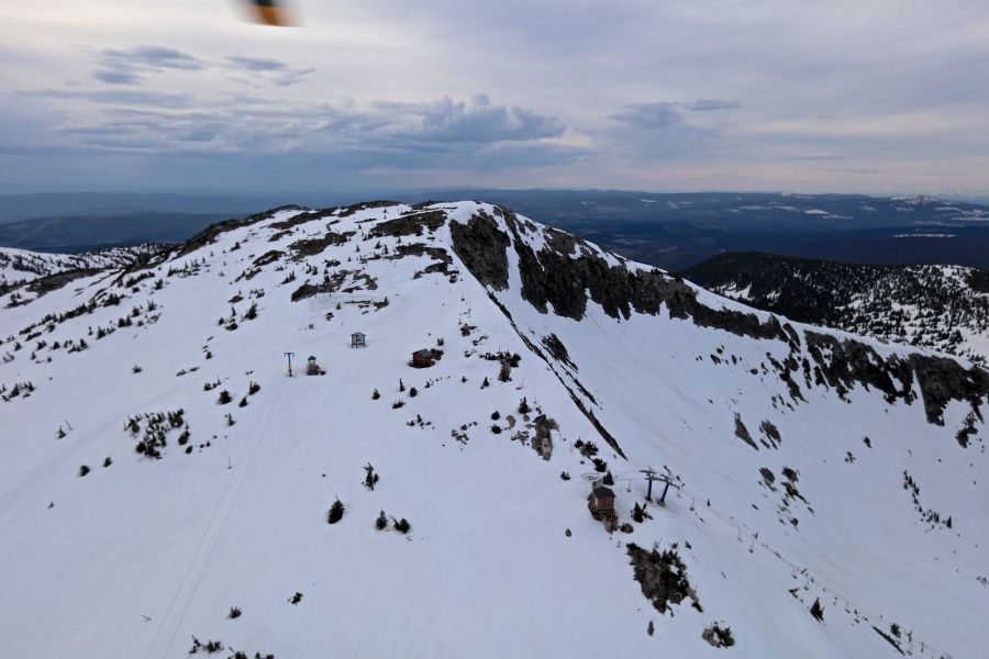 <who> Photo Credit: KelownaNow. </who> The Cliff Chair on the north face of Big White. 