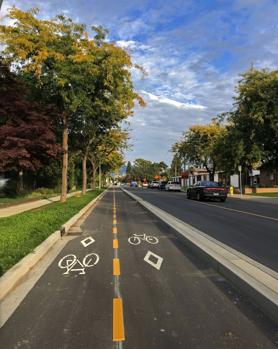 New bike route now fully operational along Sutherland Avenue