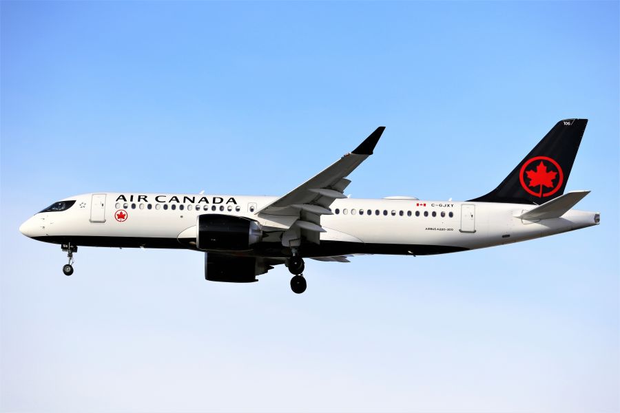 </who>Air Canada has increased frequency between Kelowna and Toronto from 10 times weekly to 14 times weekly.