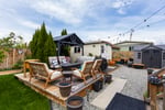 BRIGHT 3-BEDROOM HOME NEAR LAKE AND WINERIES Photo