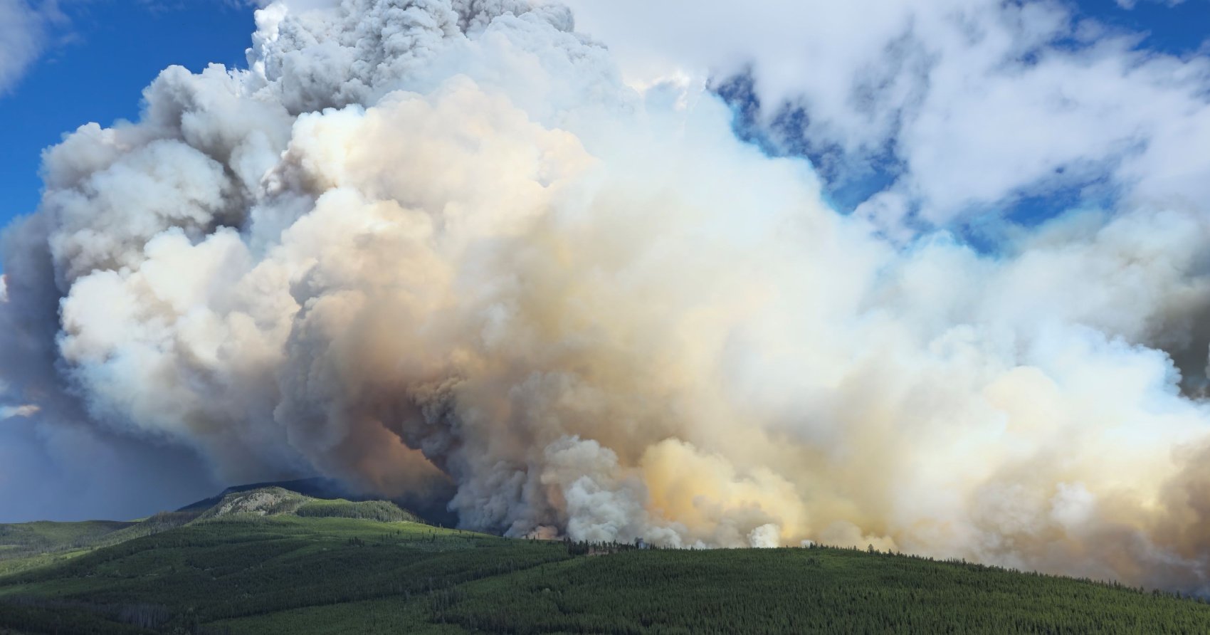 UPDATE: Wildfire discovered east of Manning Park on Saturday balloons to 2,600 hectares