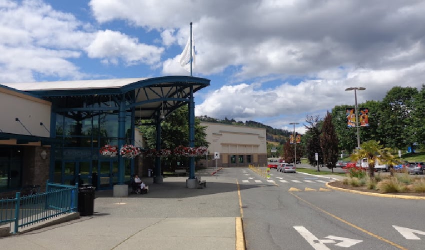 Mounties investigating report of inappropriate behaviour in women’s change room at aquatic centre 