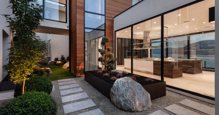 Expert advice on the power of professional photography to sell your home