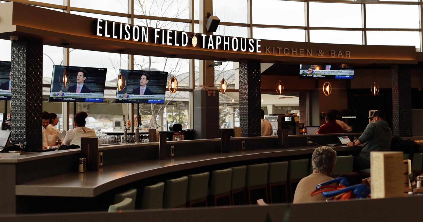 Ellison Field Taphouse now open at Kelowna airport